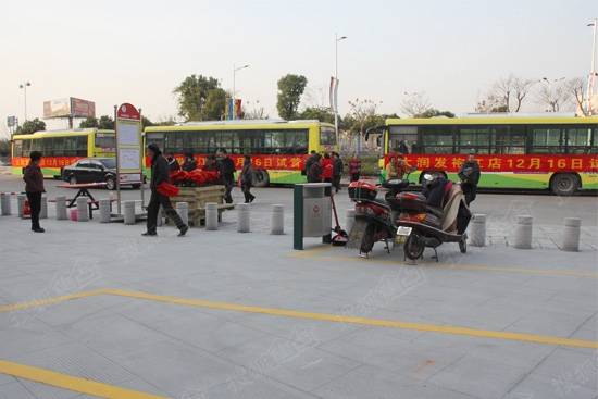 袍江财富中心大润发12月16日开业 引万人汇聚