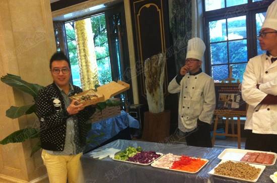 玫瑰园清水样板房开 皮具护理披萨diy圆满举行