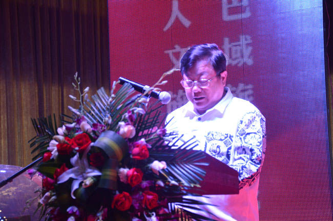 施南古城新闻发布会盛况空前 铺王即将耀世开盘