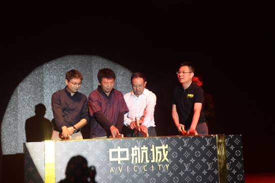 当LV上演85别墅精彩别墅视觉在中航城邂逅盛宴诡异迷宫图片
