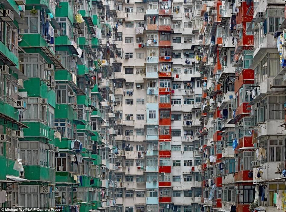德国摄影师拍摄香港高楼:极度拥挤似蜂窝